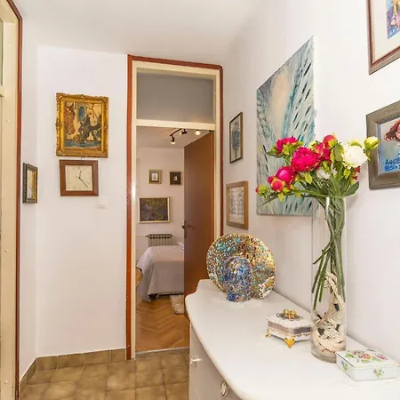 Apartamento With Parking Space - 22841 Split