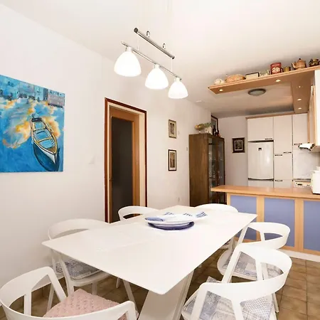 Apartman With Parking Space - 22841